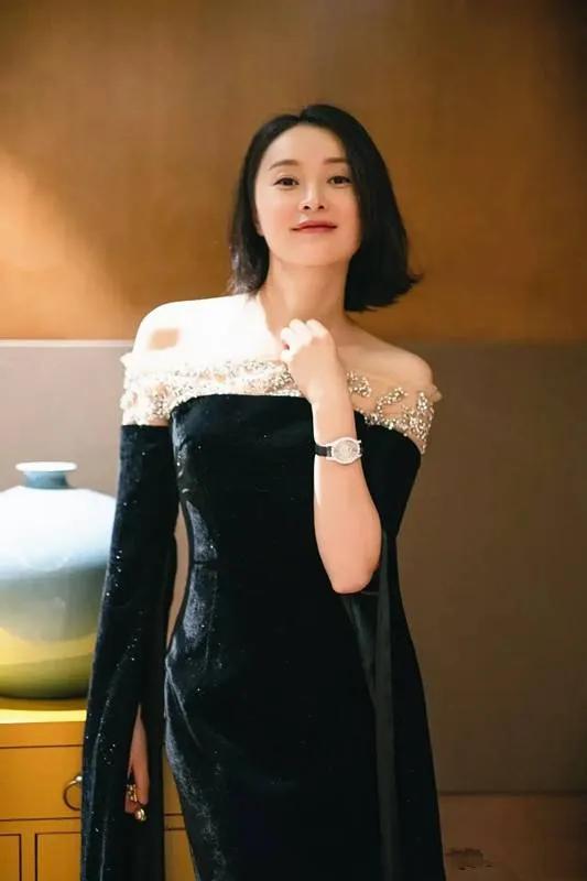 吳越個(gè)人資料揭秘，他是否已經(jīng)步入婚姻殿堂？，吳越個(gè)人背景揭秘，婚姻狀況成謎？