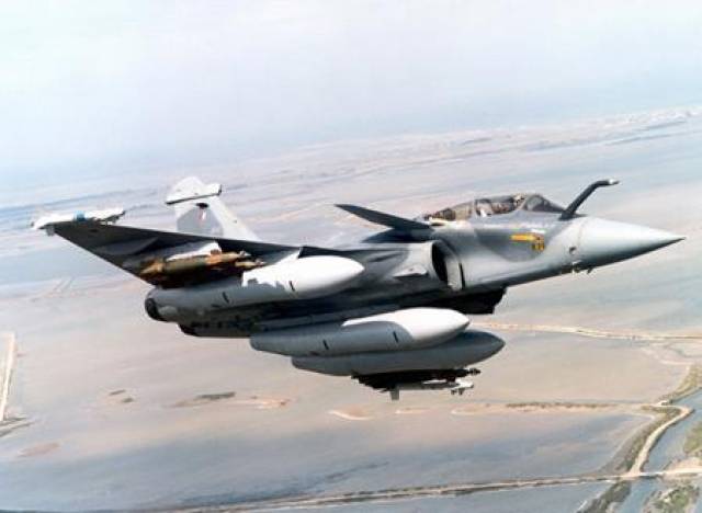 殲-10D已定型，深度解析新一代戰(zhàn)斗機性能與技術(shù)特點，殲-10D新一代戰(zhàn)斗機性能與技術(shù)特點深度解析