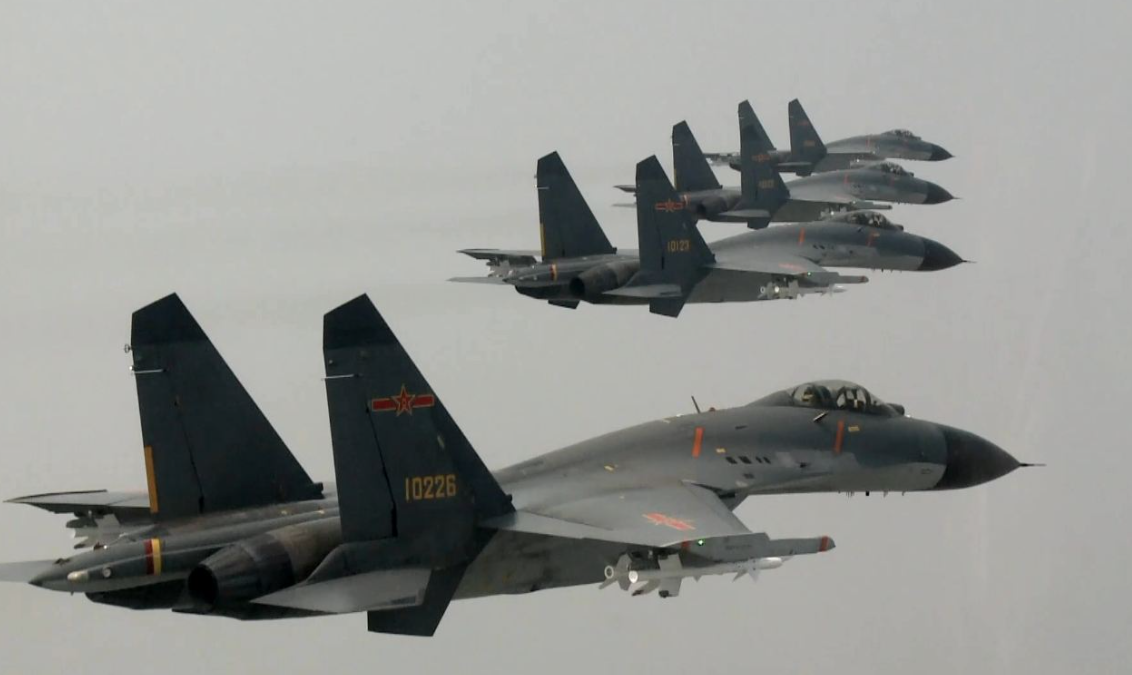 殲-11戰(zhàn)斗機(jī)數(shù)量及其在中國(guó)空軍中的地位，殲-11戰(zhàn)斗機(jī)數(shù)量及在中國(guó)空軍中的地位與影響
