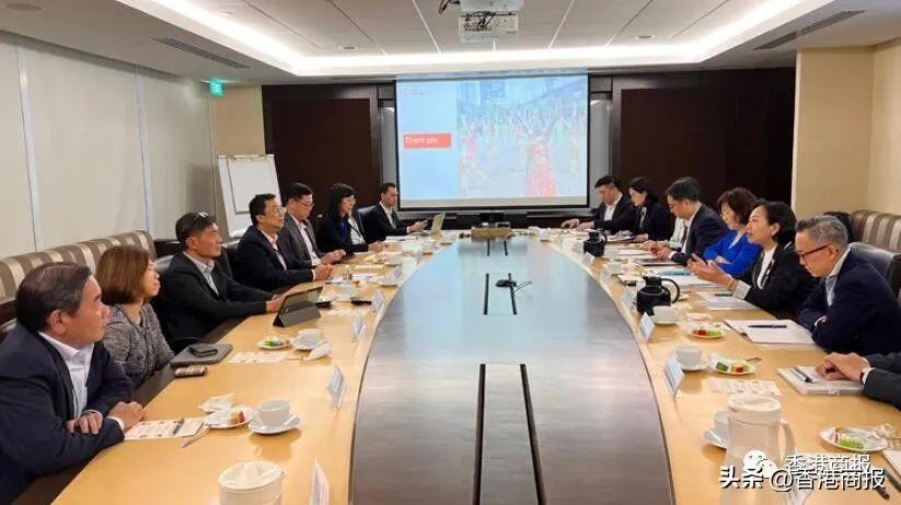 關于香港正版資料的免費獲取，未來的機遇與挑戰(zhàn)（2025年展望），香港正版資料的未來機遇與挑戰(zhàn)，免費獲取與2025年展望