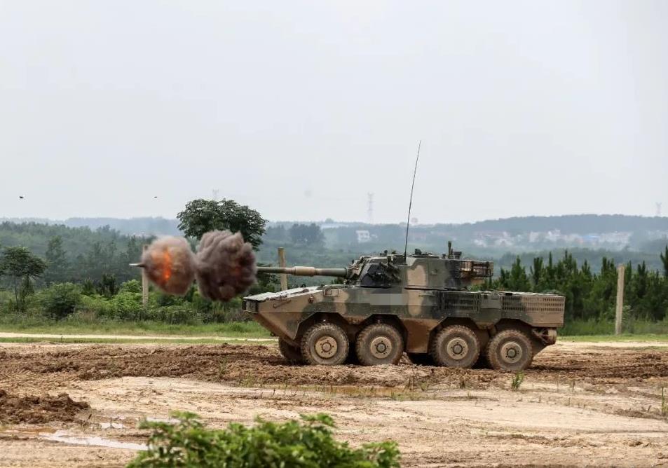 深入解析中國新型輪式裝甲突擊車——11式輪式裝甲突擊車，中國新型輪式裝甲突擊車深度解析，揭秘11式輪式裝甲突擊車性能特點