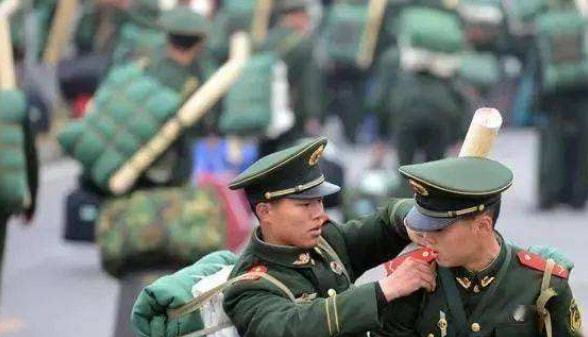 大學(xué)生當(dāng)兵需要什么條件，大學(xué)生當(dāng)兵的條件與要求，全面解讀報(bào)名資格