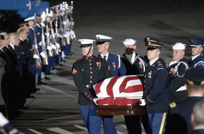 上將退休工資八十萬，解析與探討，上將退休工資八十萬，深度解析與探討