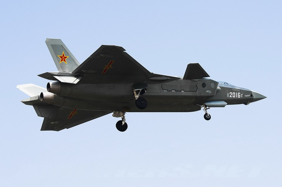 殲-20戰(zhàn)斗機(jī)有多少架，揭秘中國(guó)空軍最新隱身戰(zhàn)機(jī)的數(shù)量與實(shí)力，揭秘中國(guó)空軍殲-20隱身戰(zhàn)機(jī)數(shù)量與實(shí)力，實(shí)力究竟如何？